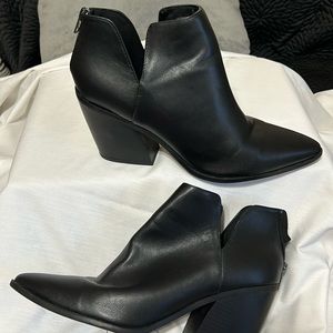 Black Soda boots size 11